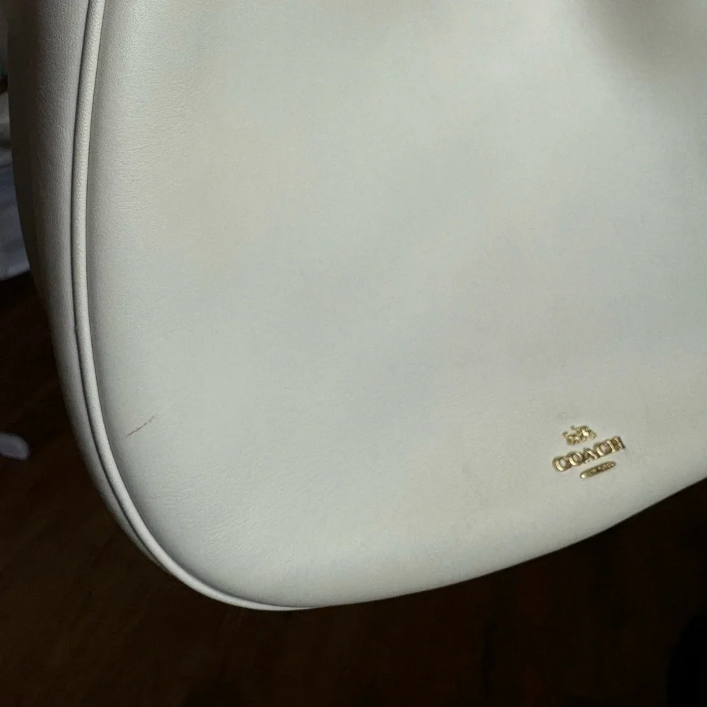 Coach - Picture 2 of 5